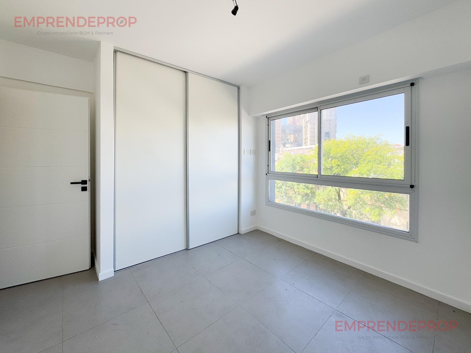 A ESTRENAR - 2 Ambientes en Chiclana al 3000