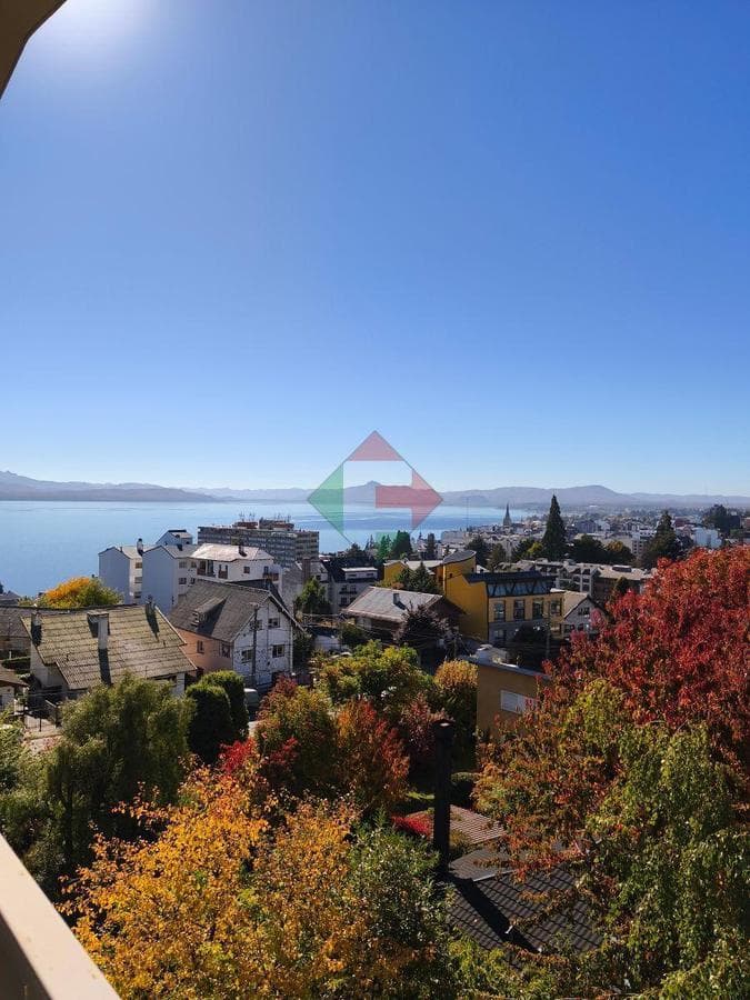Apartment with a lake view at Belgrano 240, with a garage and storage room. Belgrano neighborhood.