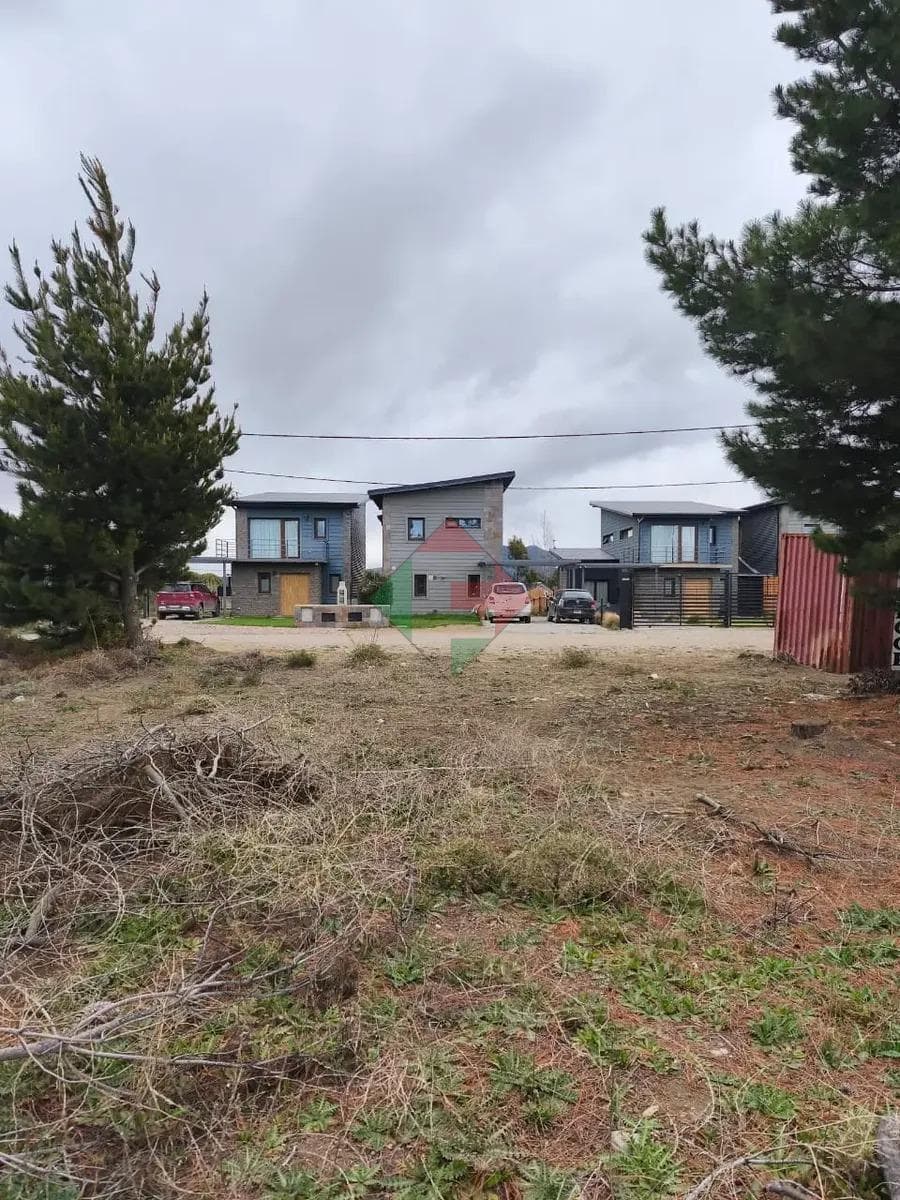 A 350-square-meter flat lot in Los Abedules, Las Victorias, Bariloche. Ready for title transfer