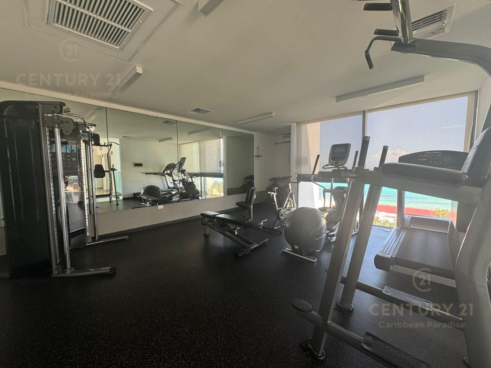 Renta Departamento Amueblado con Jacuzzi Cruz con Mar | Playa del Carmen | P3786