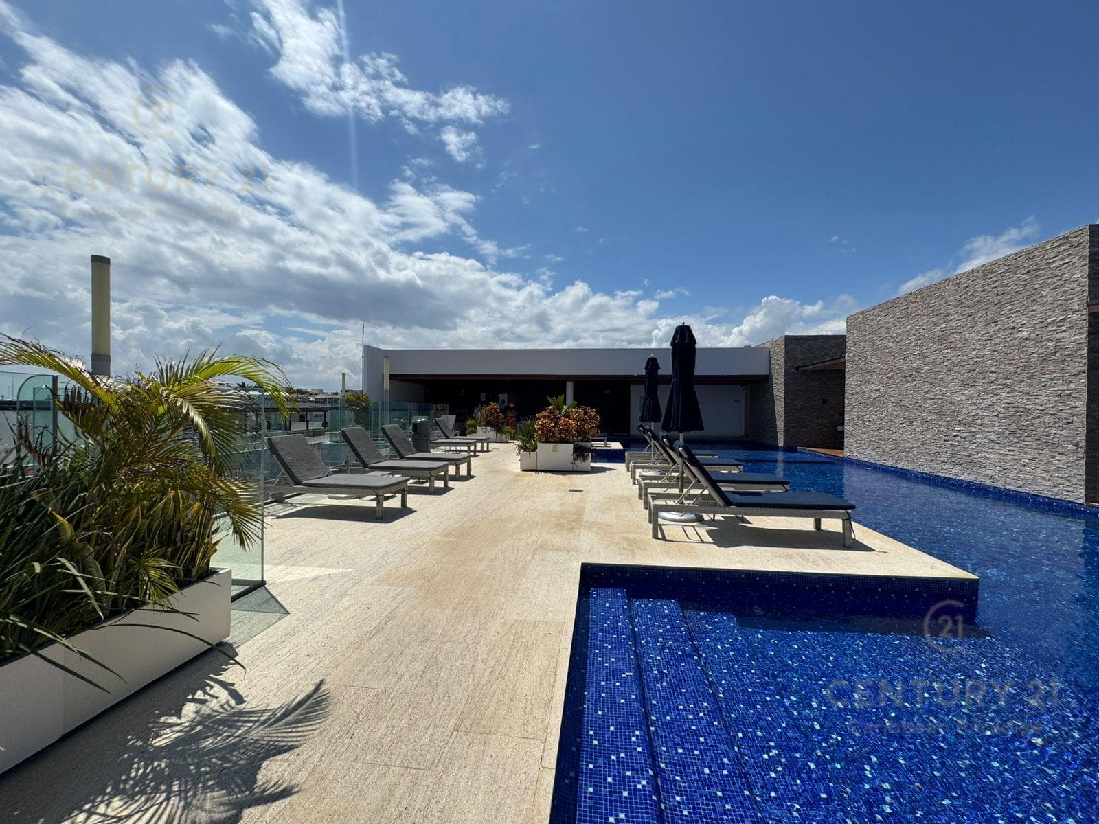 Renta Departamento Amueblado con Jacuzzi Cruz con Mar | Playa del Carmen | P3786
