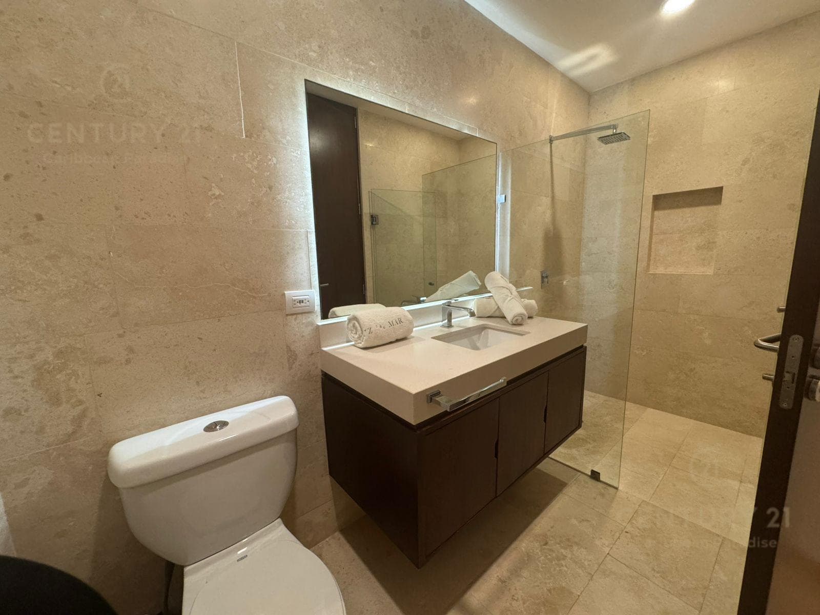 Renta Departamento Amueblado con Jacuzzi Cruz con Mar | Playa del Carmen | P3786