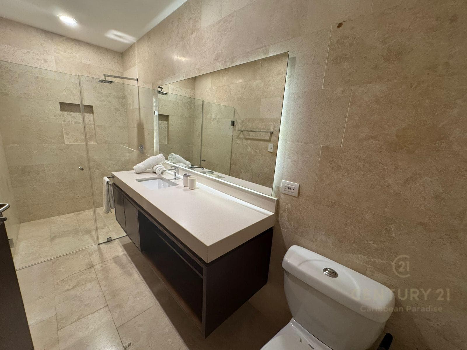 Renta Departamento Amueblado con Jacuzzi Cruz con Mar | Playa del Carmen | P3786