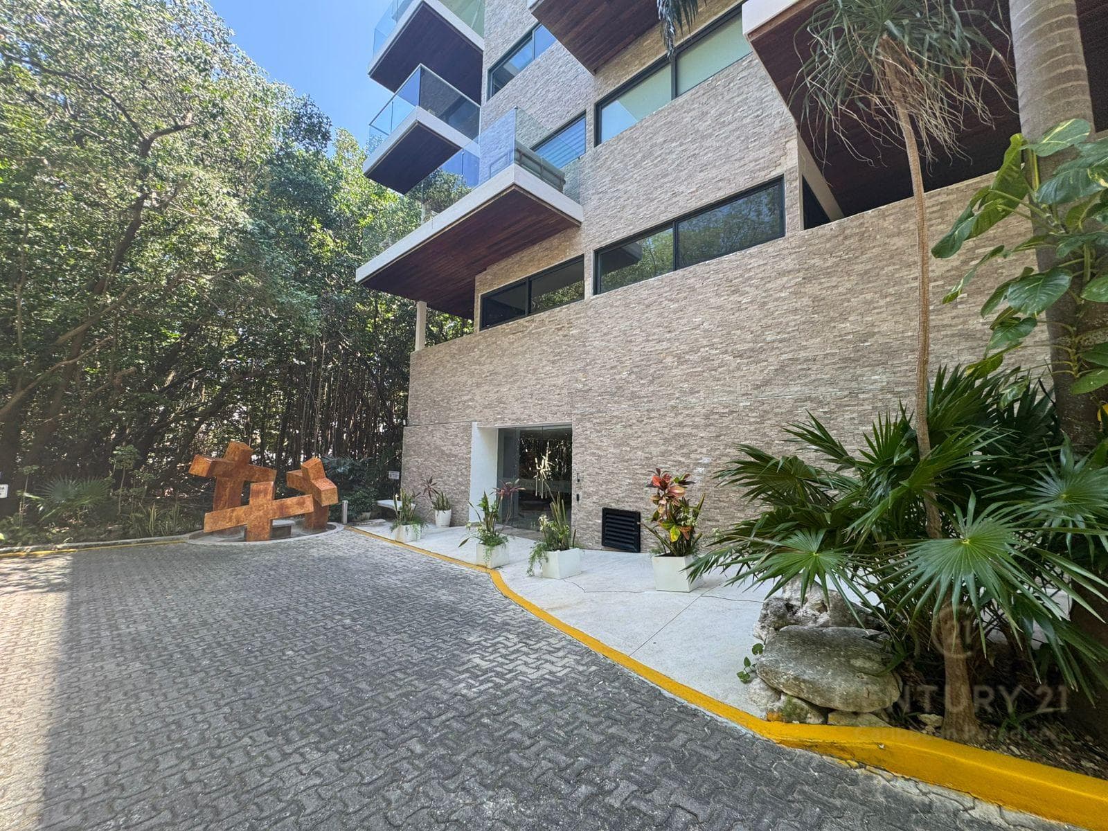 Renta Departamento Amueblado con Jacuzzi Cruz con Mar | Playa del Carmen | P3786