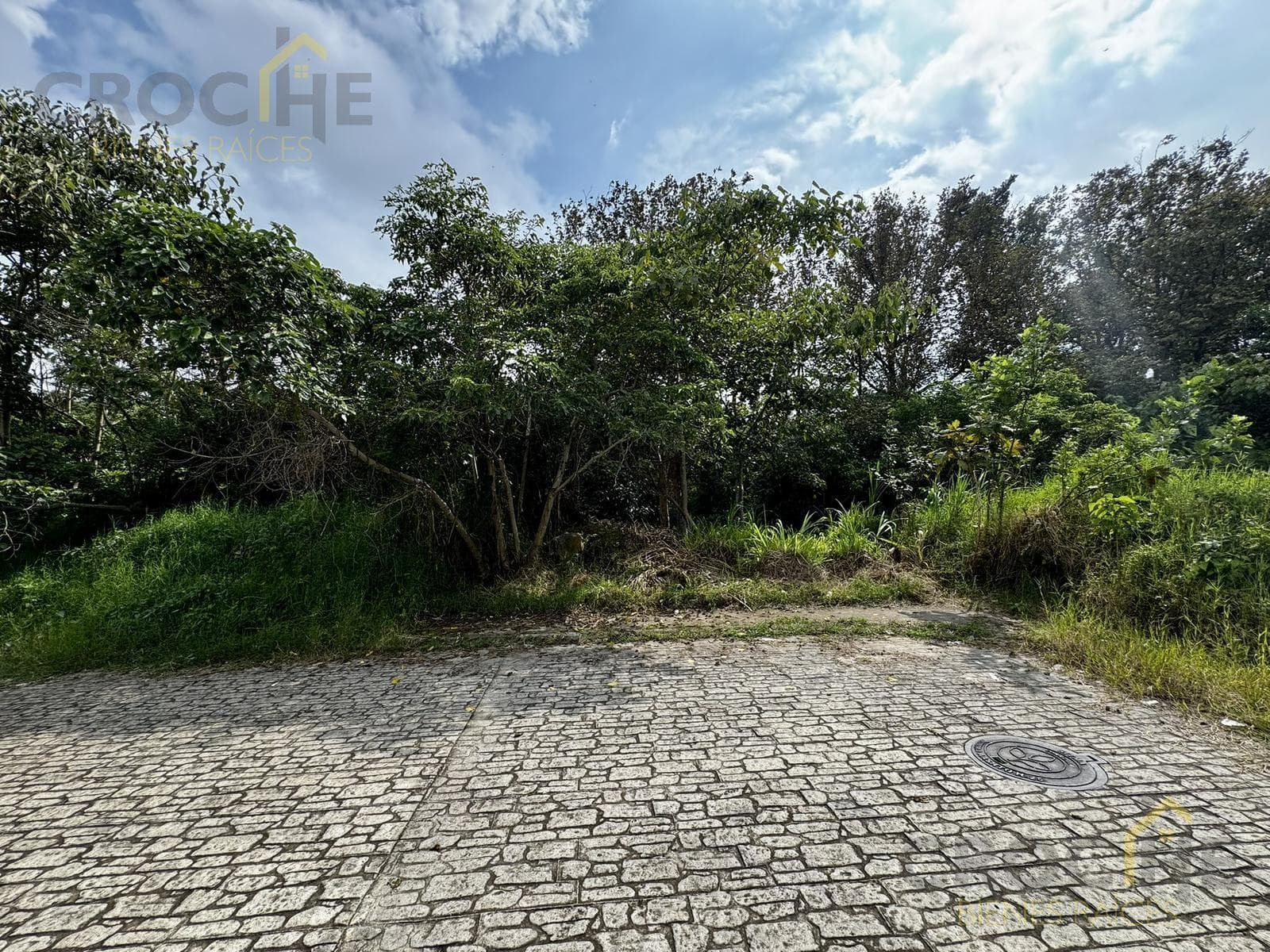 Lot in the La Finca Subdivision, Pedregal de las Animas Area, Xalapa