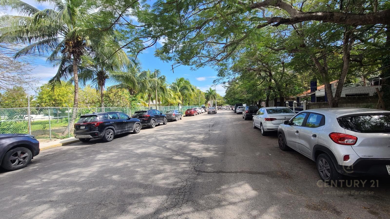 Lot in Downtown Playa del Carmen P3826
