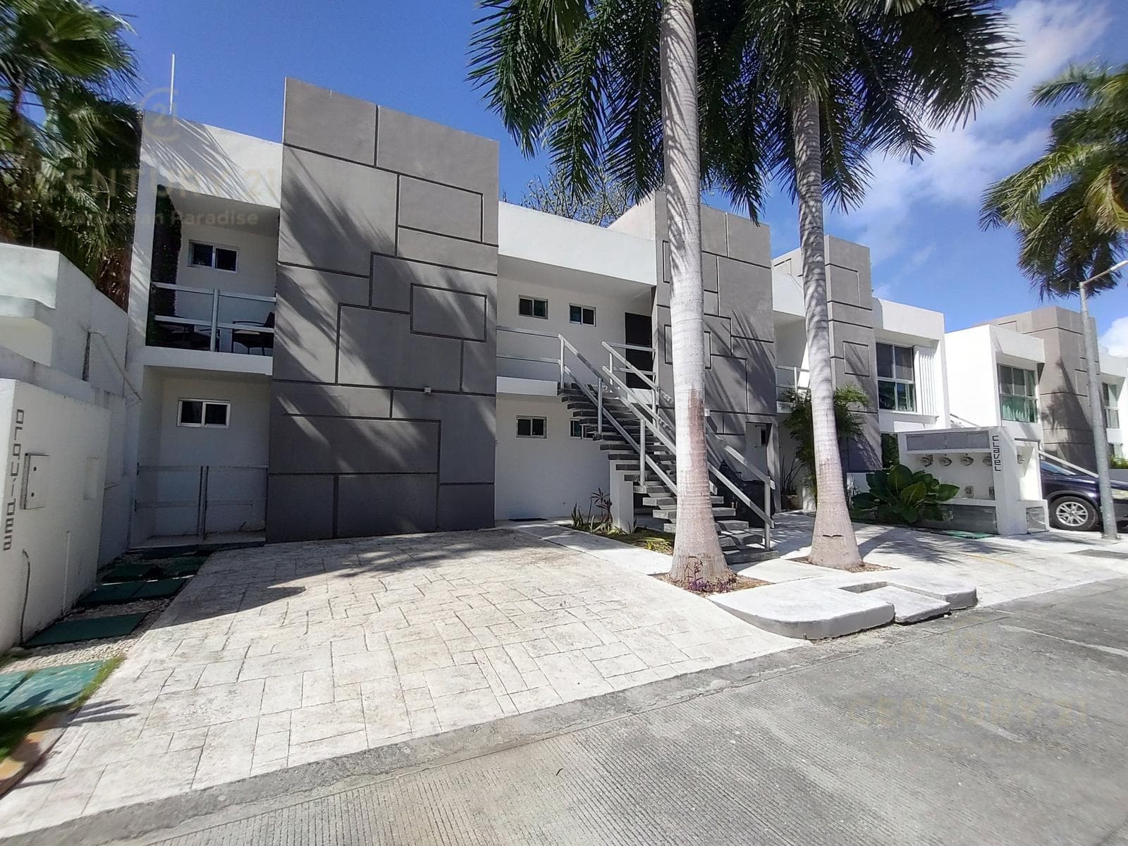 COMFORTABLE ESTUDIO AMUEBLADO EN PLAYACAR FASE 2 PLAYA DEL CARMEN P3867
