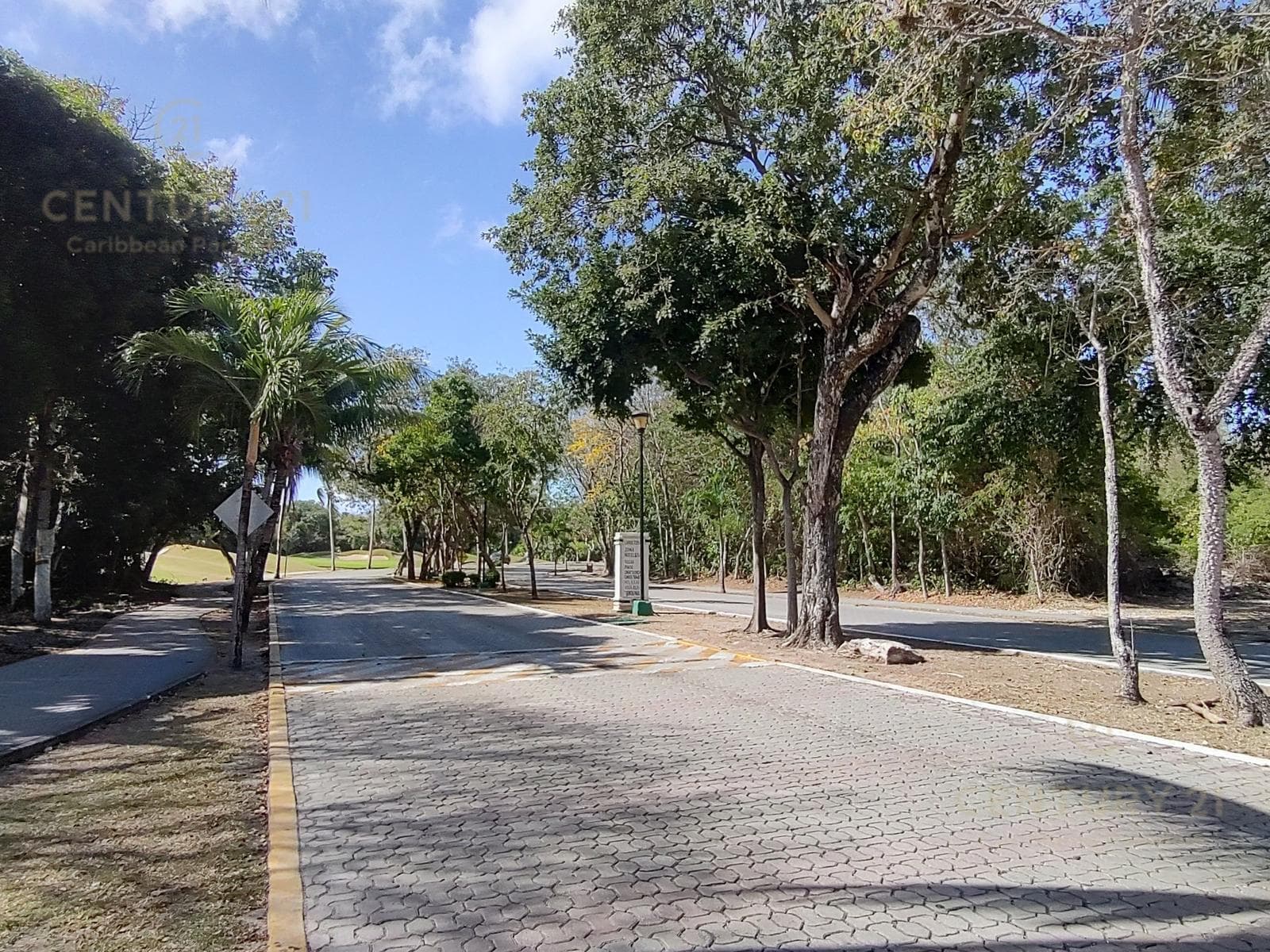 COMFORTABLE ESTUDIO AMUEBLADO EN PLAYACAR FASE 2 PLAYA DEL CARMEN P3867