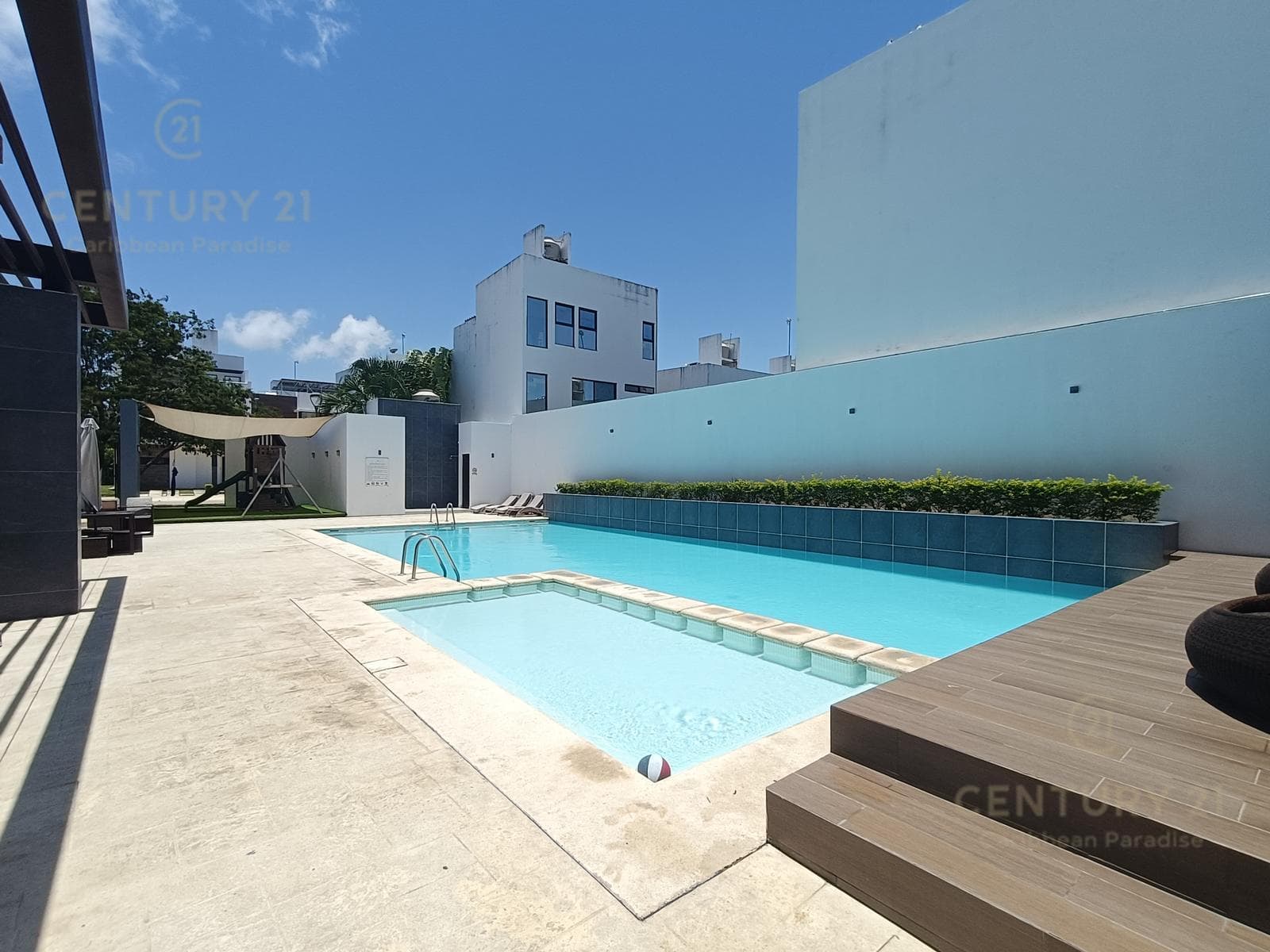BEAUTIFUL FURNISHED HOUSE FOR RENT IN EL ENCUENTRO, PLAYA DEL CARMEN P3871