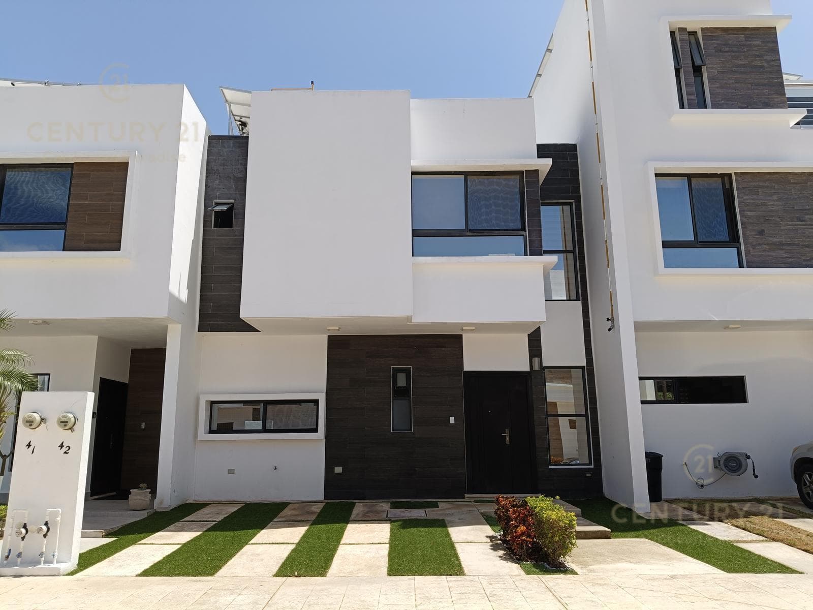 BEAUTIFUL FURNISHED HOUSE FOR RENT IN EL ENCUENTRO, PLAYA DEL CARMEN P3871