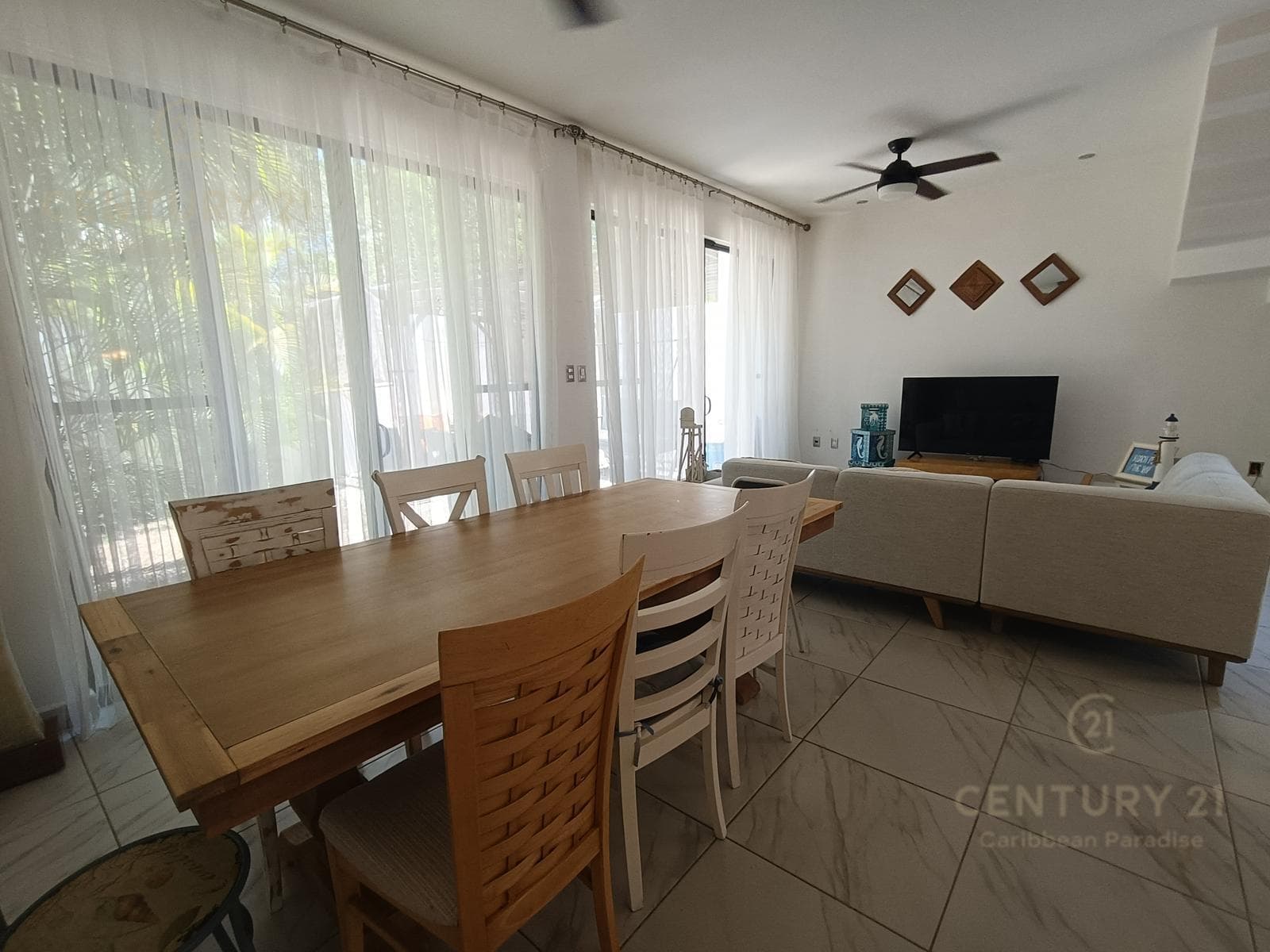 BEAUTIFUL FURNISHED HOUSE FOR RENT IN EL ENCUENTRO, PLAYA DEL CARMEN P3871