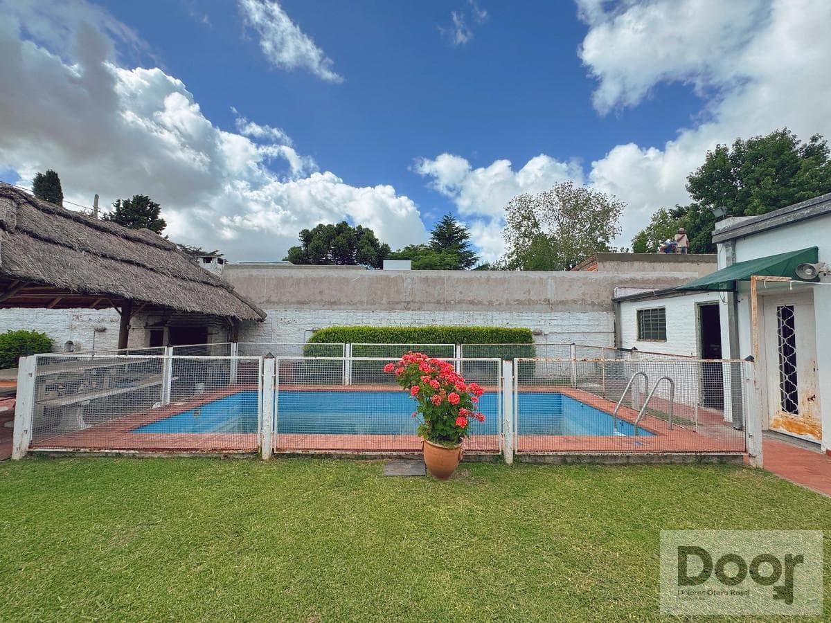 Lot for sale in a prime location in Gonnet