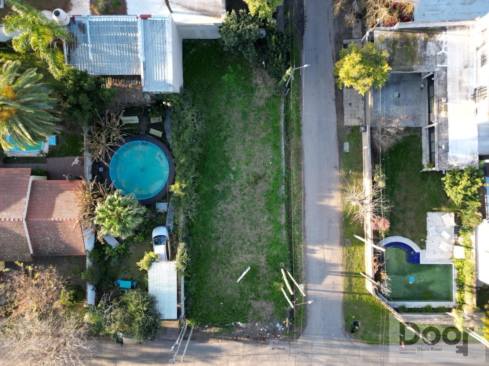 LAND FOR SALE IN Villa Castells: 498 and 8. Corner lot measuring 10 x 30 meters. Beautiful area
