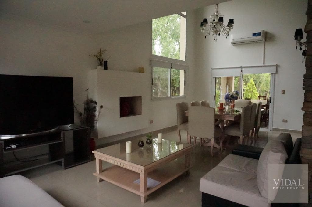 House for Sale or Rent in San Isidro Labrador, Villanueva
