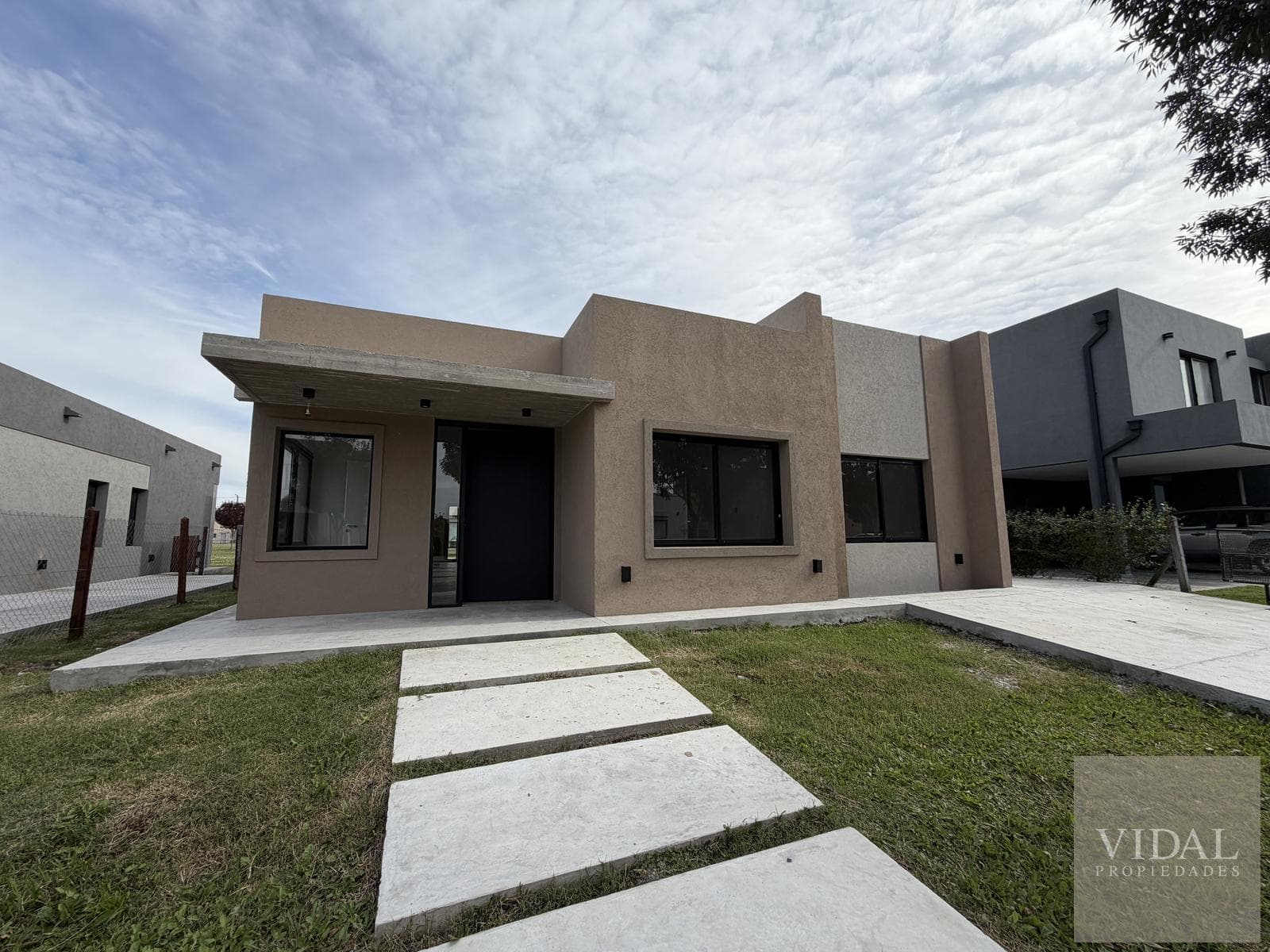 House in Santo Tomas