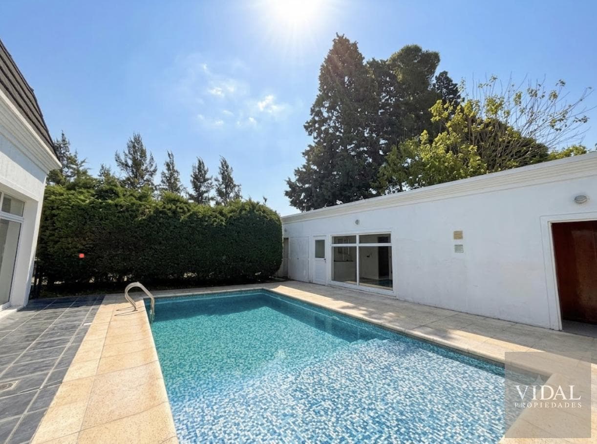 Bright Icon Arcos del Pilar Apartment for Rent with Pool