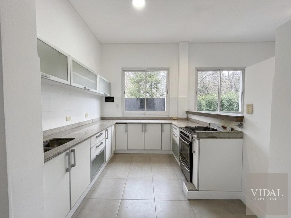Bright Icon Arcos del Pilar Apartment for Rent with Pool