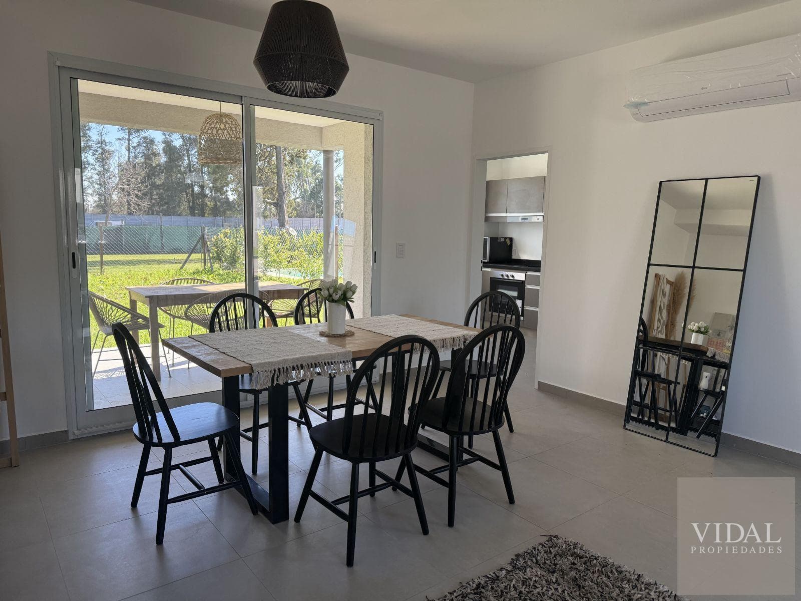 Duplex-style house with a garden in the sunny Decs Tortugas neighborhood, with installment payments