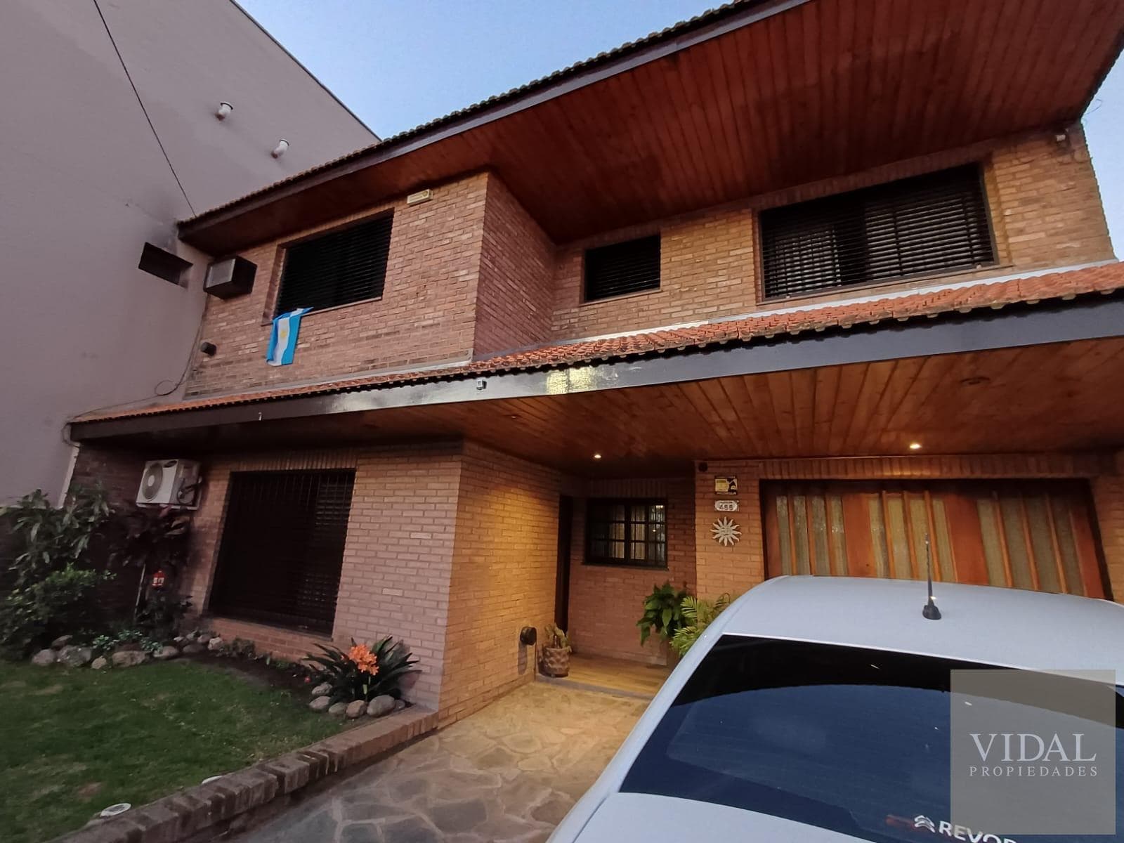 Bright House for Sale in Pacheco Sur with a Pool
