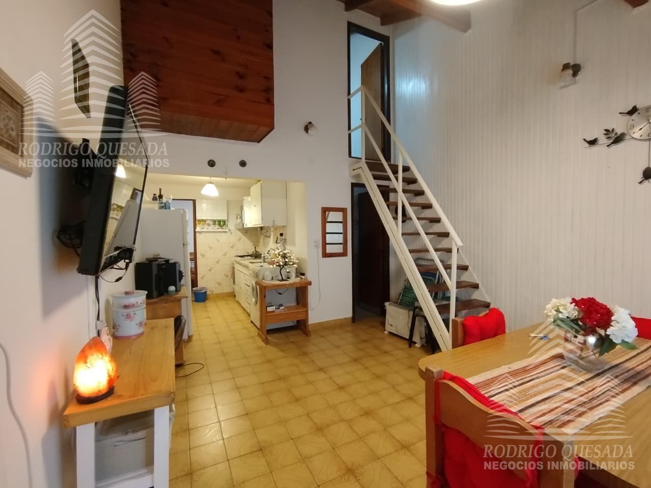 3-ROOM APARTMENT WITH GARAGE—A GREAT DEAL!!