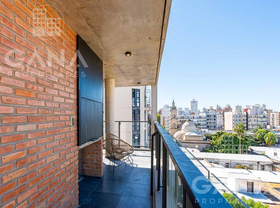 3-BEDROOM APARTMENT FOR SALE: EXCLUSIVE FRONT-FACING UNIT WITH BARBECUE AREA