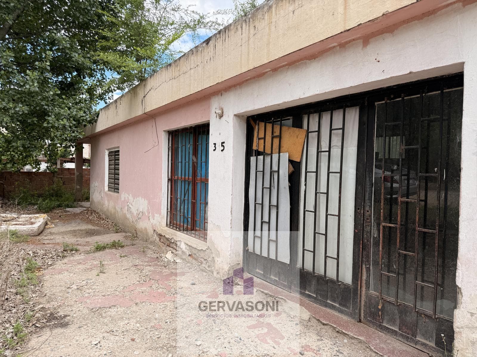 House to Renovate in the La Quinta Neighborhood (Flipping)