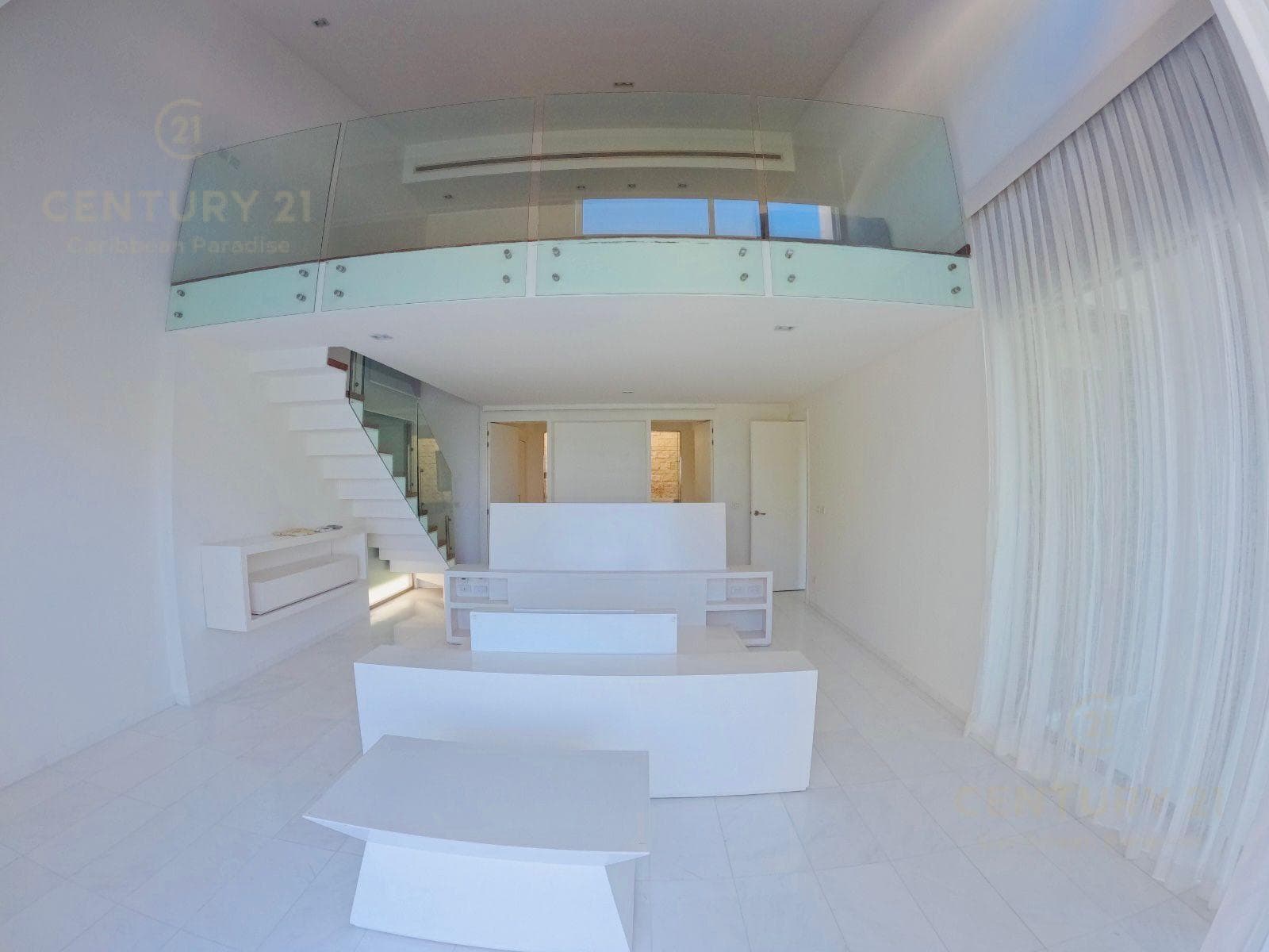 Casa 5 Recamaras en Venta | Isla Dorada Cancún | Frente a Laguna Nichupte | C3220