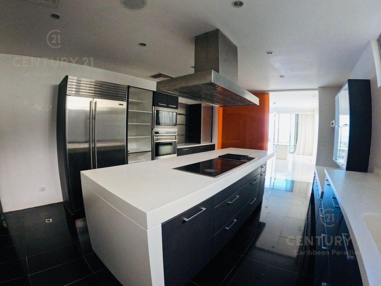 5-Bedroom House for Sale | Isla Dorada, Cancún | Across from Laguna Nichupte | C3220