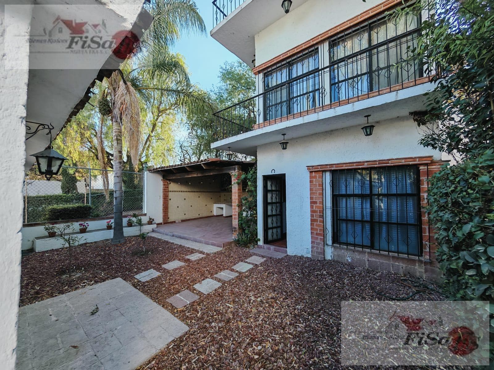 HOUSE FOR RENT