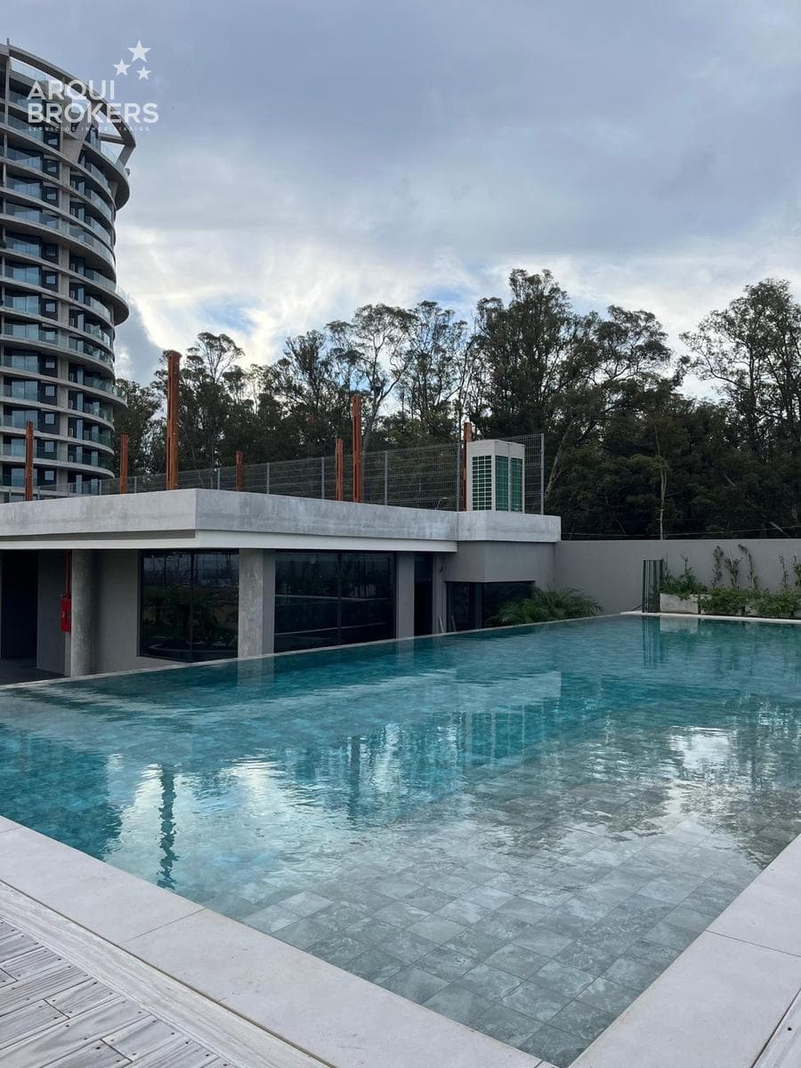 Three-Bedroom Apartment for Sale in Roosevelt Park - 1107