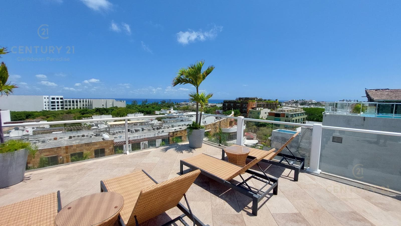 Estudio Penthouse en av 5ta bis en Playa del Carmen P4016