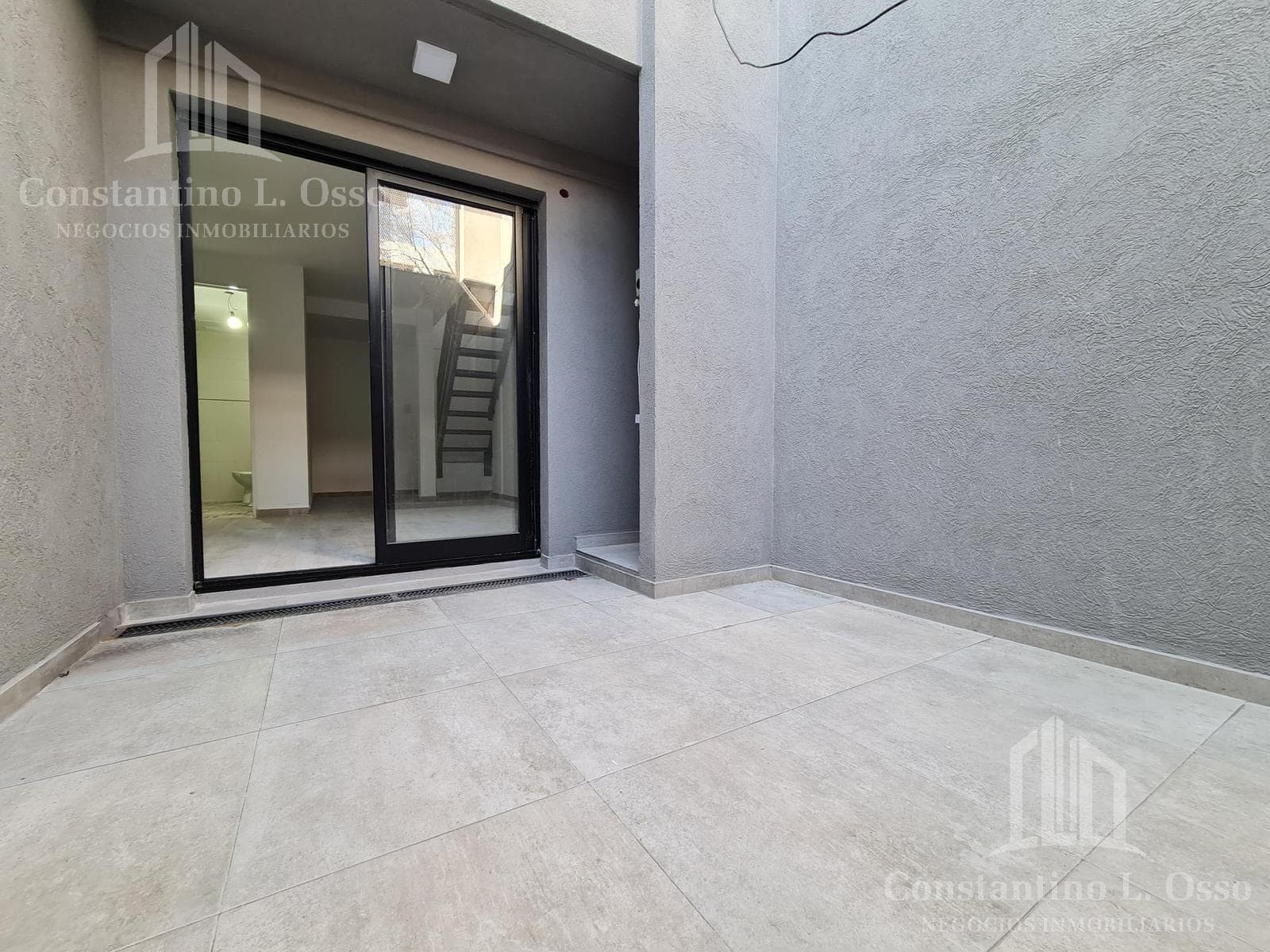 English-Style Apartment - Duplex - Patio - Balcony