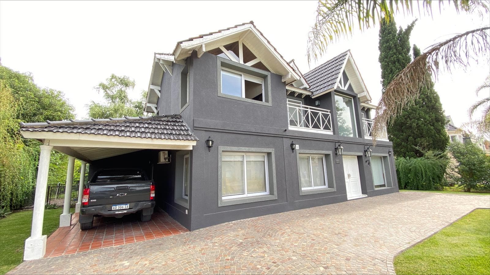 5-room house, 4 bedrooms - Pool - 2 bathrooms - Barbecue area - Francisco Alvarez