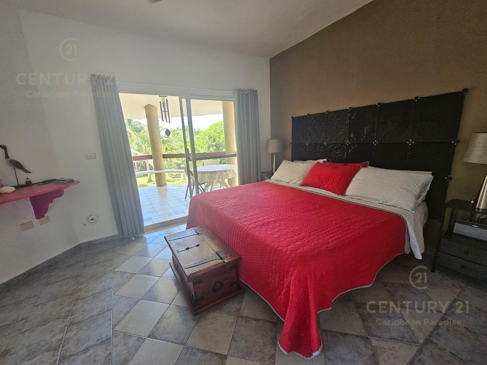 Casa 2 Recamaras en Venta en Playa del Secreto Playa del Carmen | Cerca de la Playa | P4126