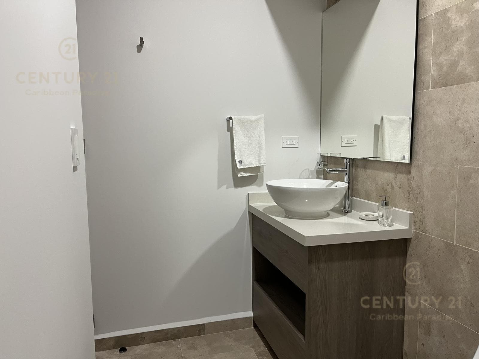 Beautiful Studio for Rent in Sky Tower, Playa del Carmen, Unit P4059
