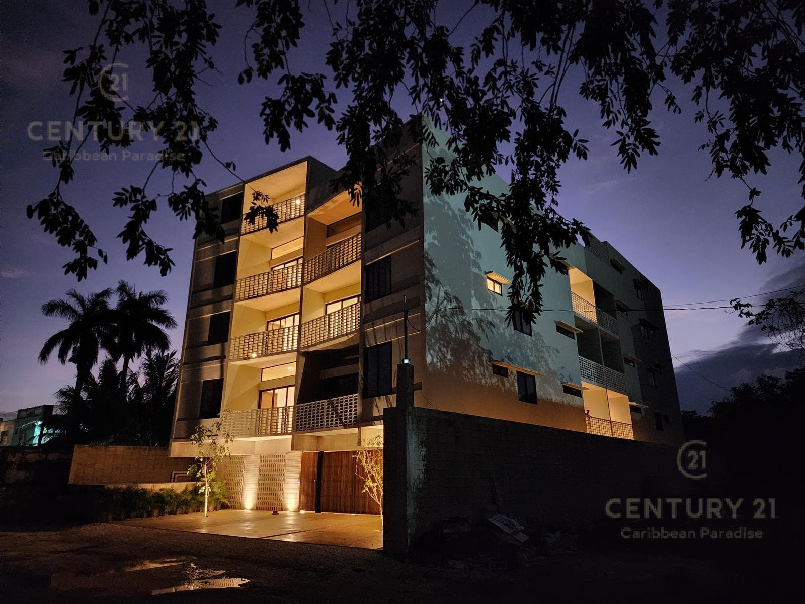 Exclusive Apartments for Sale on Av. Colegios, Cancún C3770