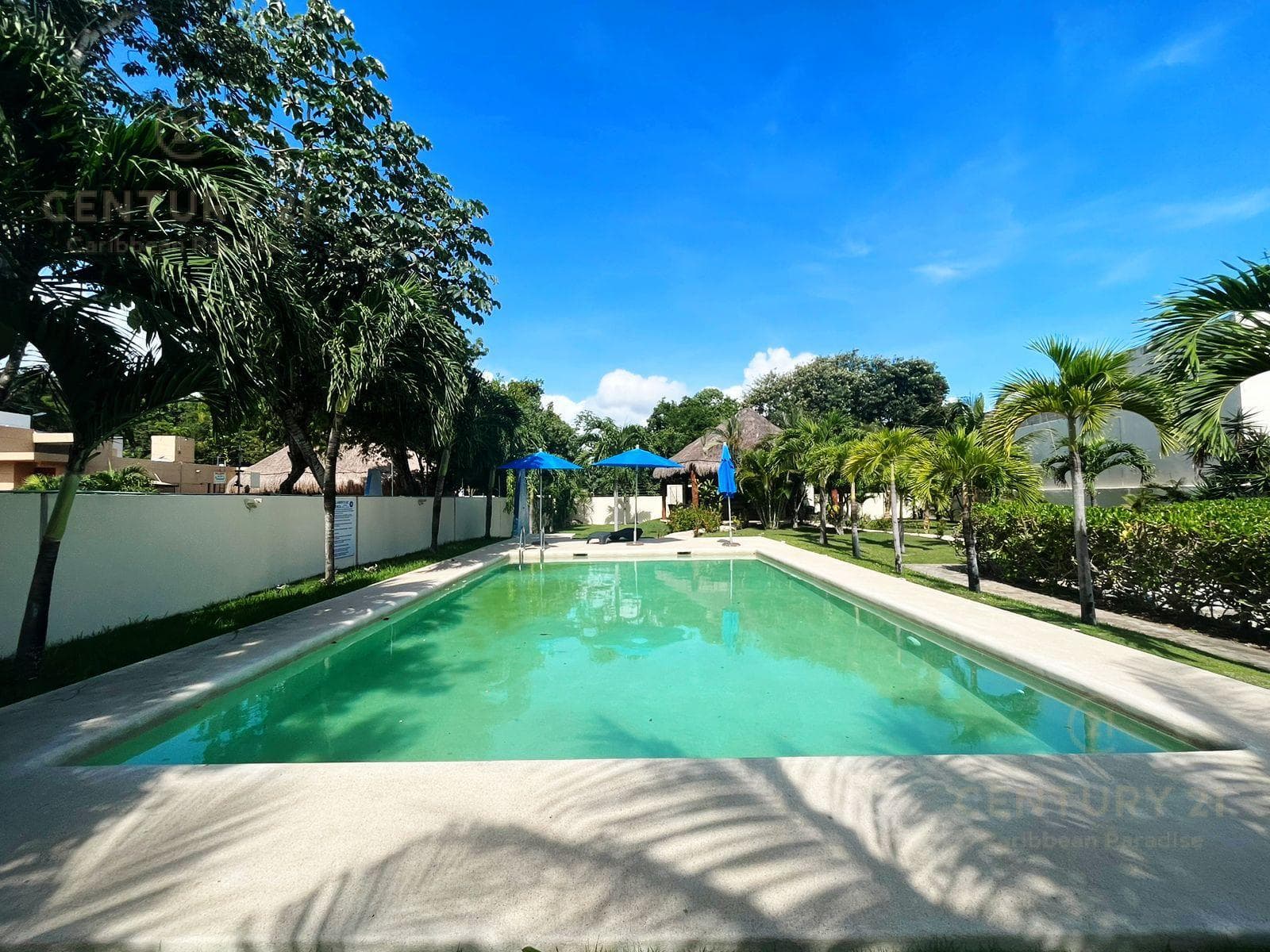 New 5-bedroom house for sale in Granada, Encuentro, Playa del Carmen P4533