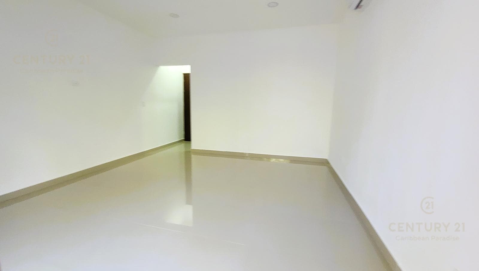 New 5-bedroom house for sale in Granada, Encuentro, Playa del Carmen P4533