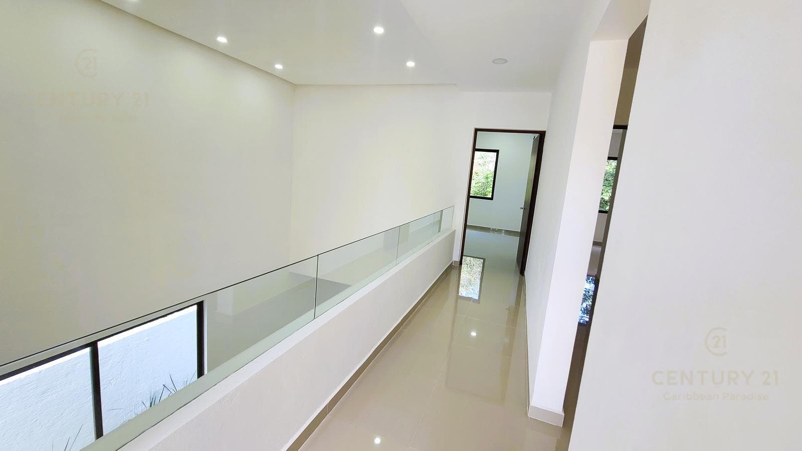 New 5-bedroom house for sale in Granada, Encuentro, Playa del Carmen P4533