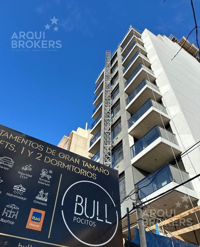 One-bedroom apartment with a patio for sale in Pocitos - 102