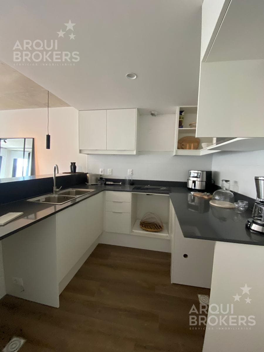 Two-bedroom apartment for sale in Pocitos - 1002