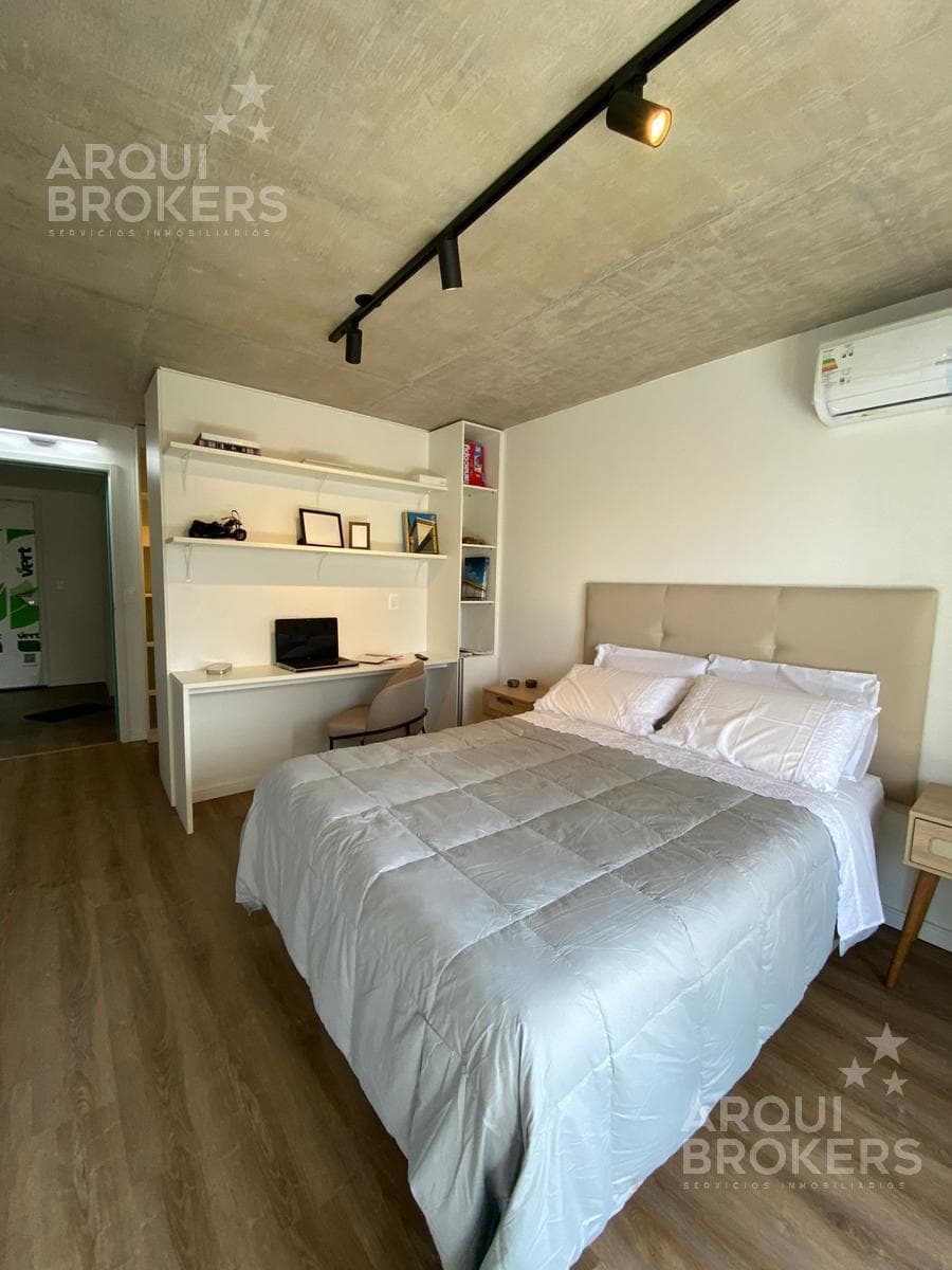 Two-bedroom apartment for sale in Pocitos - 1002