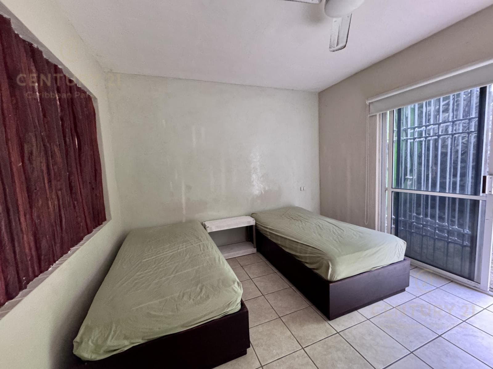 4-Bedroom House for Sale in Downtown Playa del Carmen | Ideal for Investment | P4101