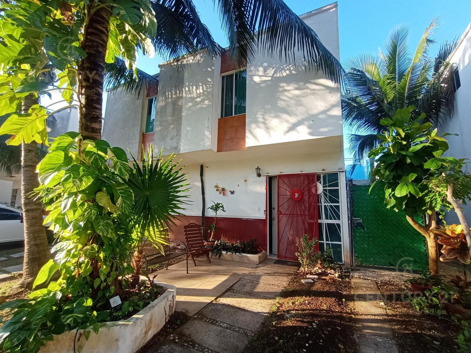 Furnished 2-Bedroom House in Playa Azul, Playa del Carmen P4099
