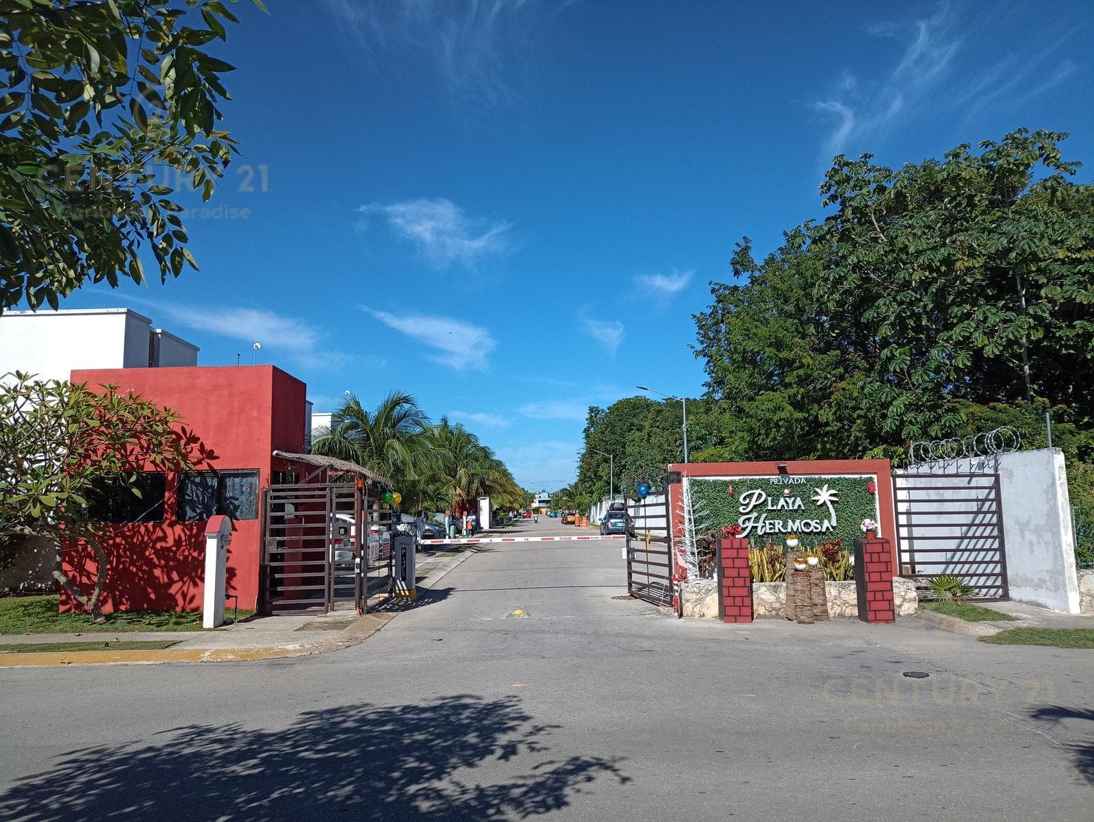 Furnished 2-Bedroom House in Playa Azul, Playa del Carmen P4099