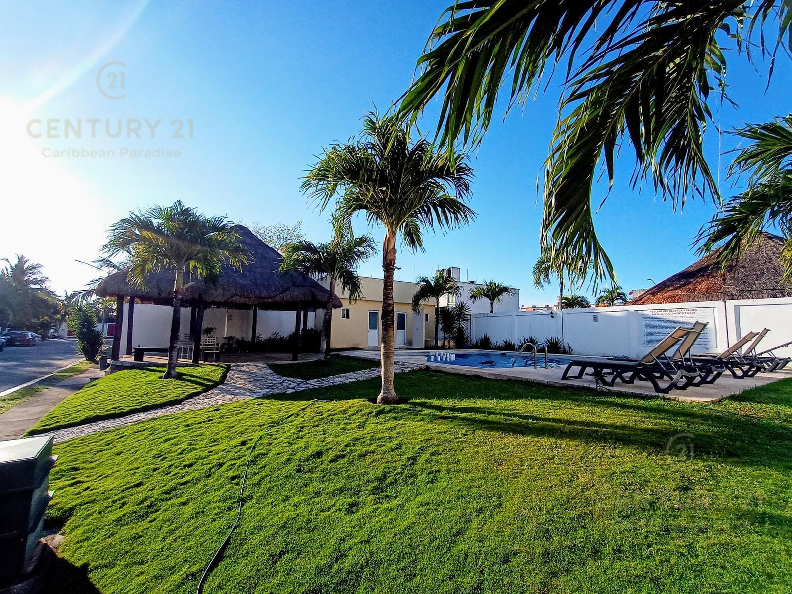 Furnished 2-Bedroom House in Playa Azul, Playa del Carmen P4099