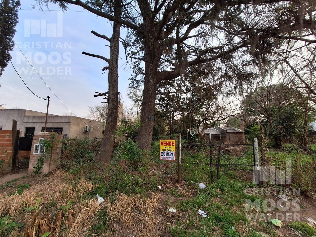 House in Need of Renovation for Sale - El Cazador Neighborhood