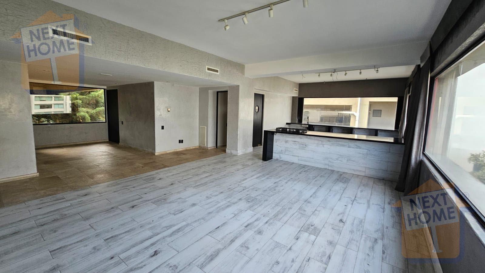 APARTMENT FOR SALE IN LOMAS DE VISTA HERMOSA