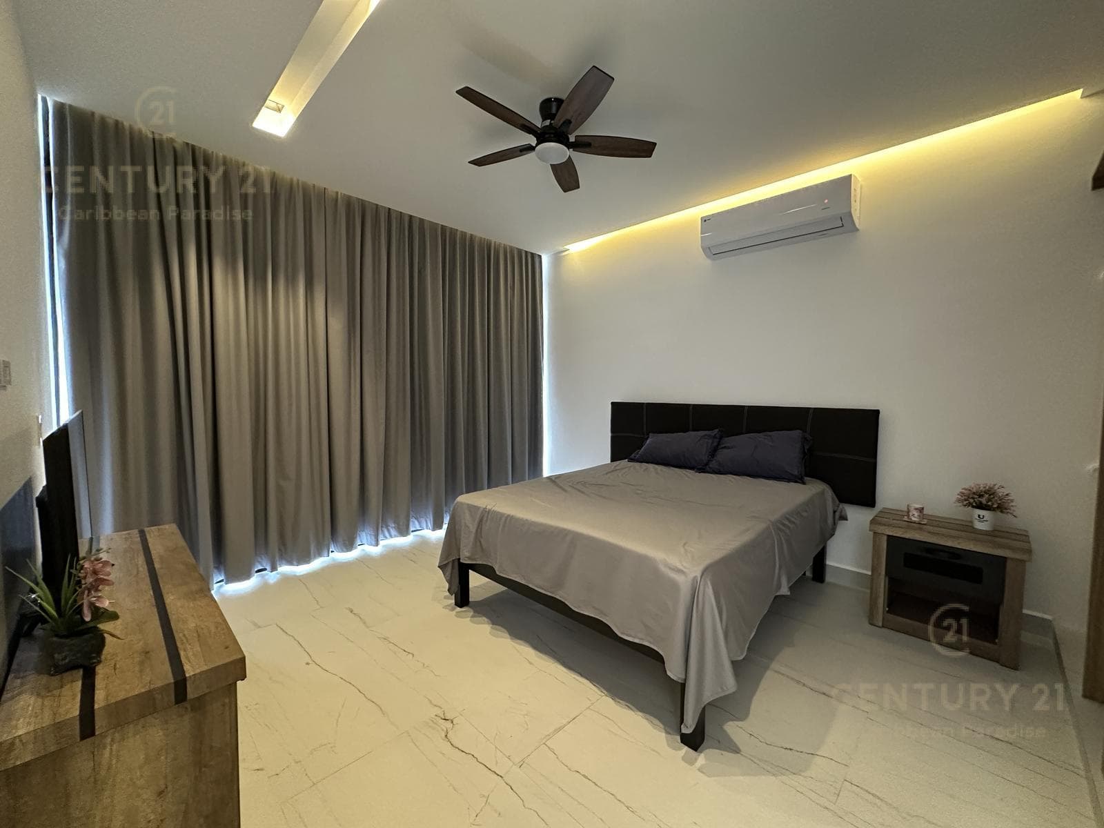 For Sale: New 1-Bedroom Condo on 5th Avenue, Playa del Carmen P4109