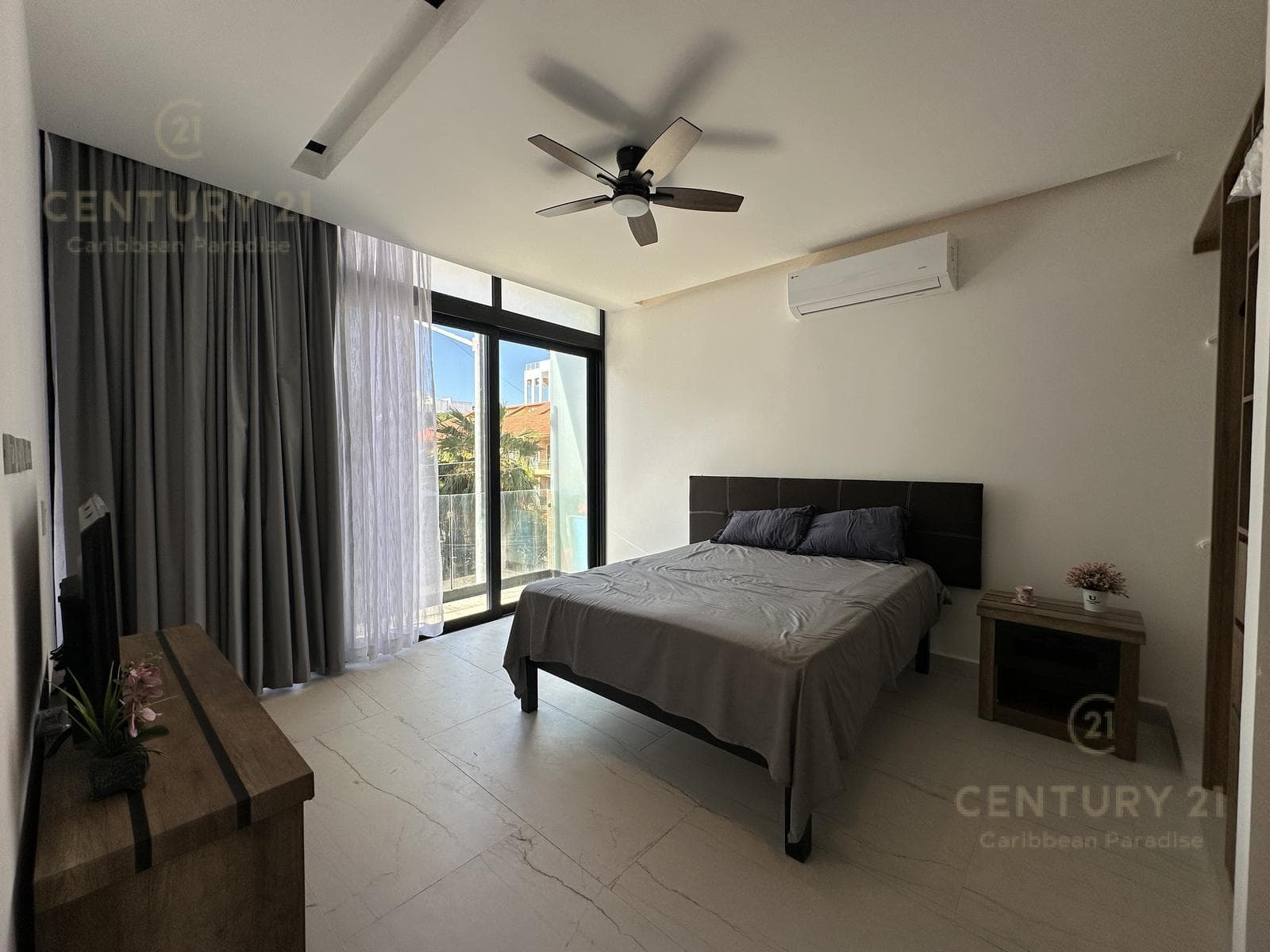 For Sale: New 1-Bedroom Condo on 5th Avenue, Playa del Carmen P4109